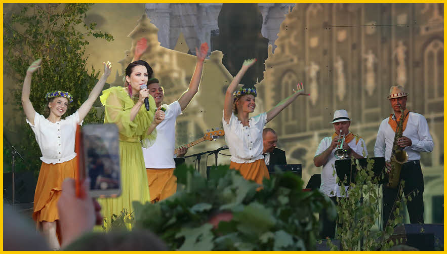 Stage Show at<BR>Summer Solstice Holiday